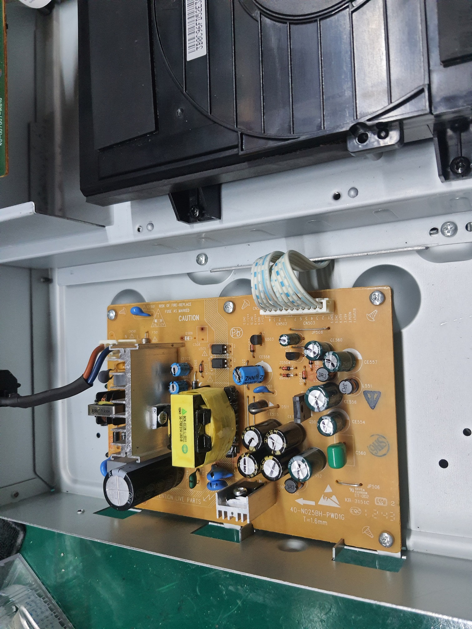 ซ่อมเครื่องเล่นบลู-เรย์ ยี่ห้อ DENON รุ่น DBT-1713UD อาการเครื่องเปิดไม่ติด