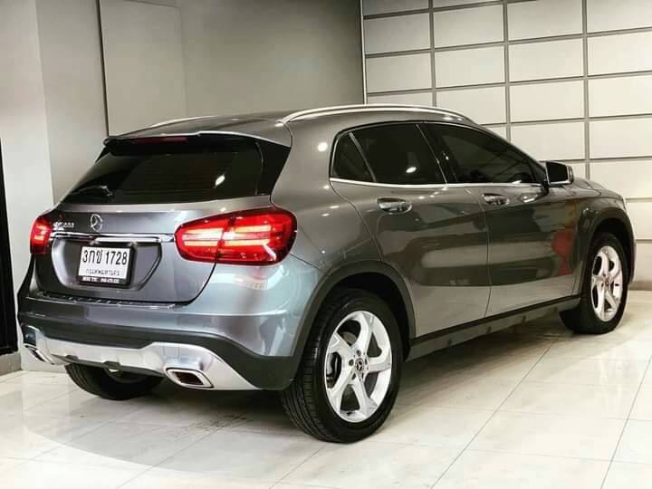 Mercedes Benz GLA200 URBAN ปี 2018