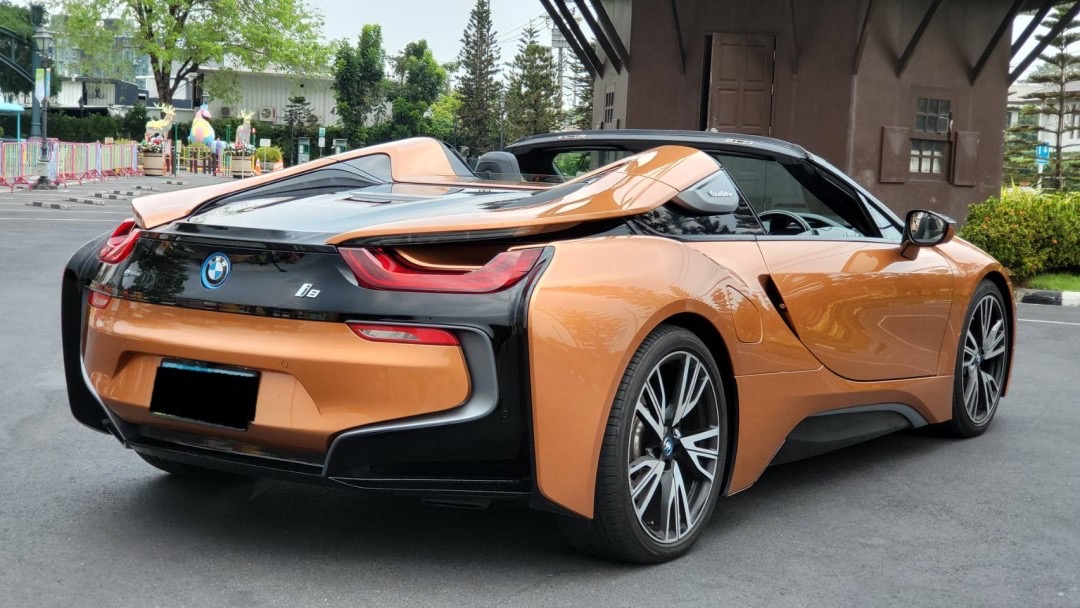 BMW i8 Roadster ปี 2018