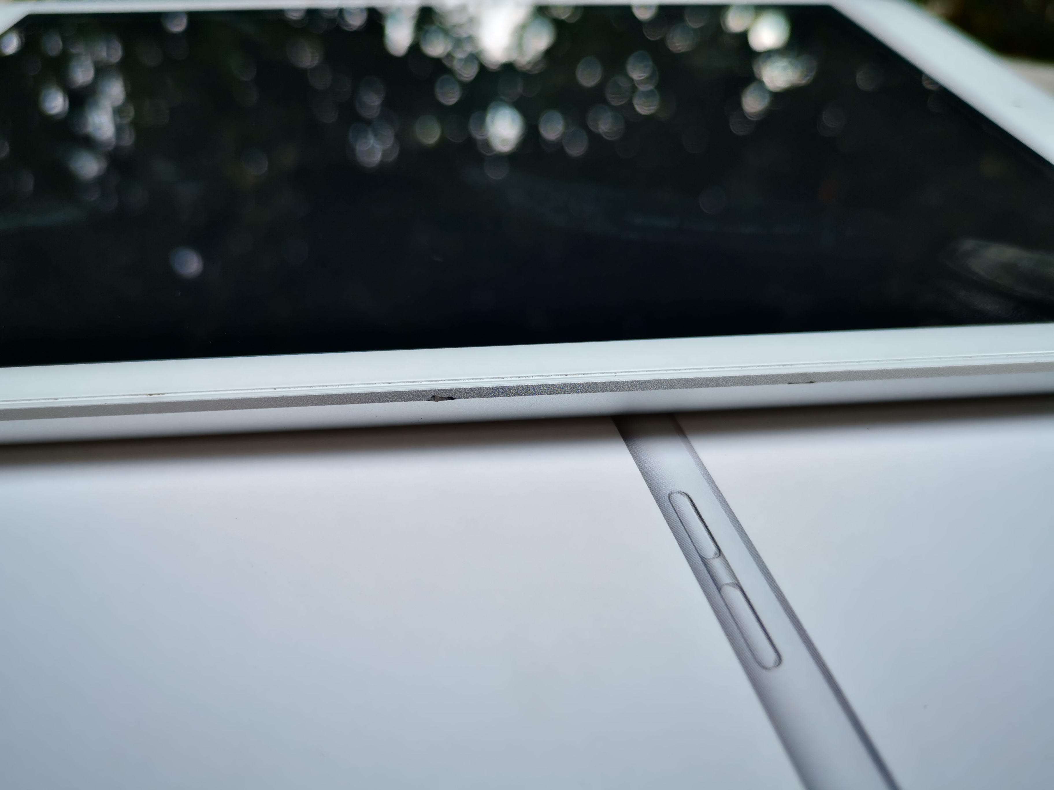 Apple iPad (8th Gen) 2020 WI-FI + CELLULAR 32GB (SILVER)