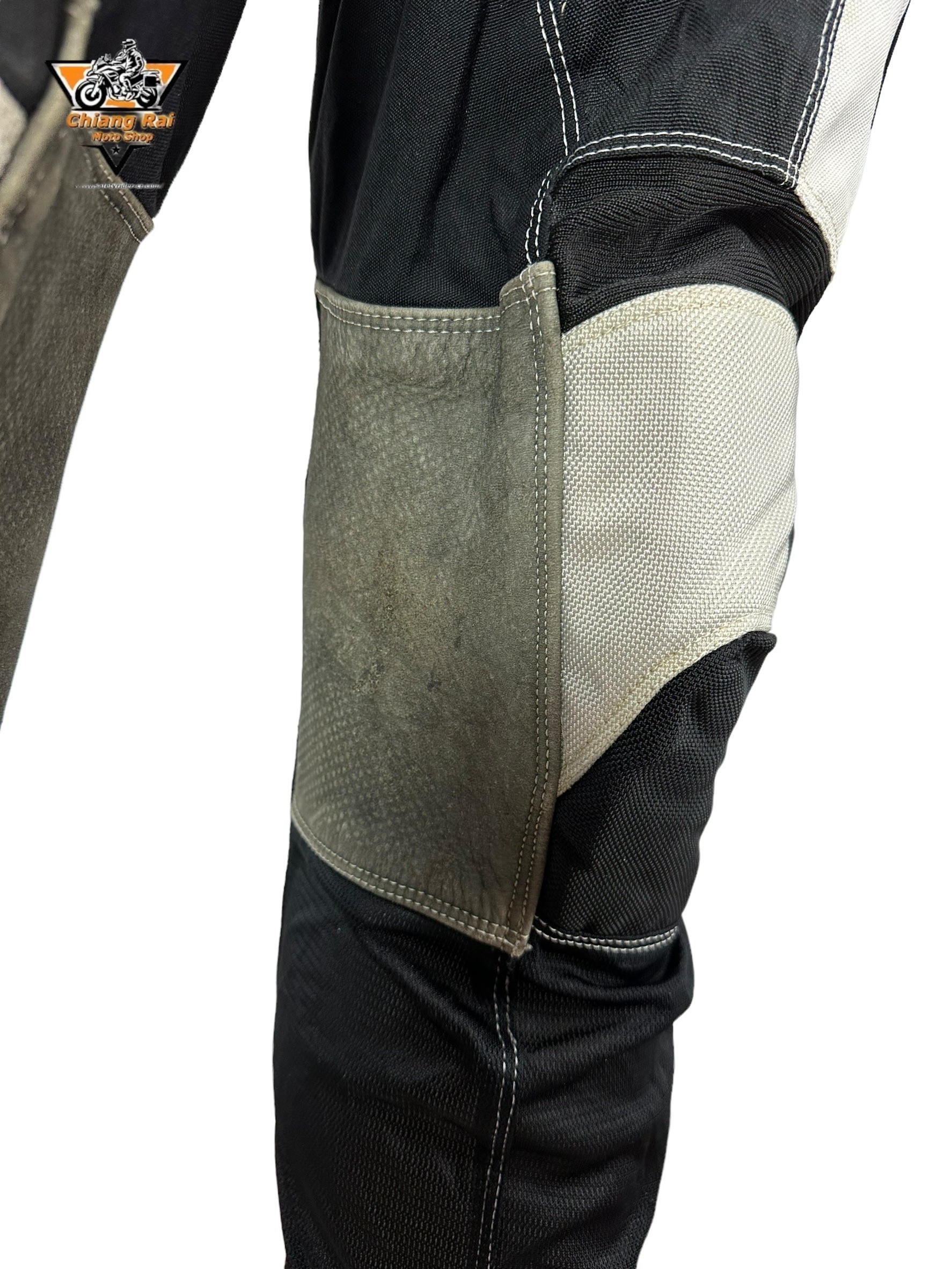 กางเกงขี่มอเตอร์ไซด์ ( มือสอง ) E&A 631: เอว 30" ยาว 27" **FOX**