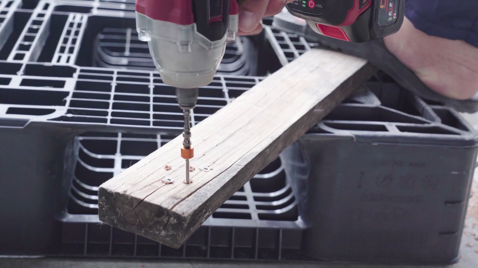 บล็อคแบตเตอรี่ ONSEN 199V