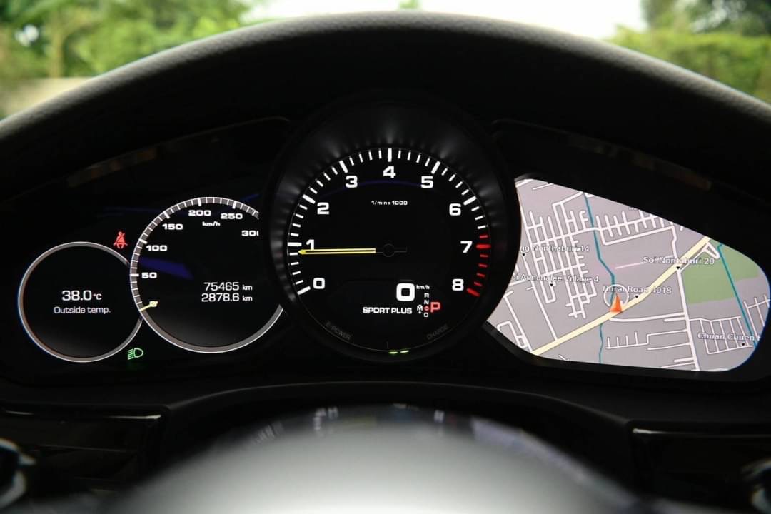 Porsche Panamera 4 E hybrid ปี 2018