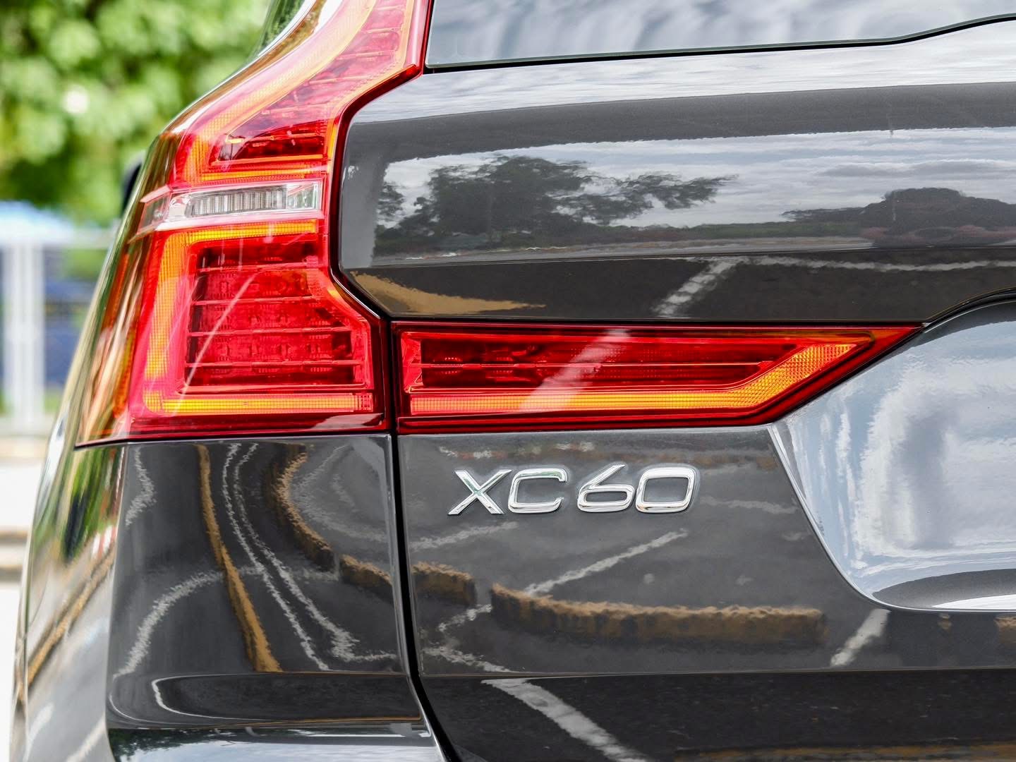 Volvo XC60 Recharge T8 AWD R-Design ปี 2022