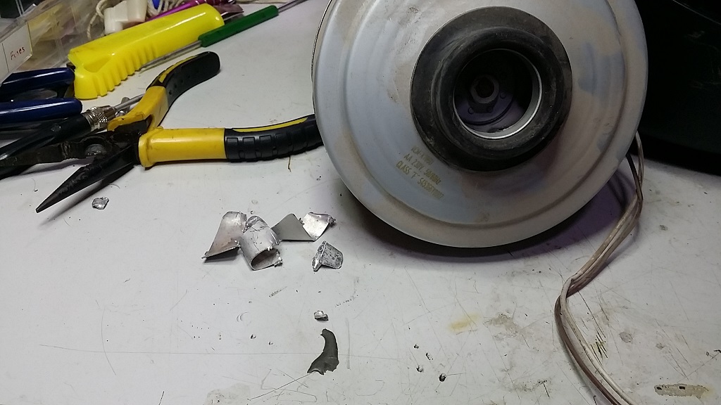 ซ่อมเครื่องดูดฝุ่น ยี่ห้อ SAMSUNG รุ่น SC5451 อาการไฟเข้าแต่มอเตอร์ไม่ทำงาน