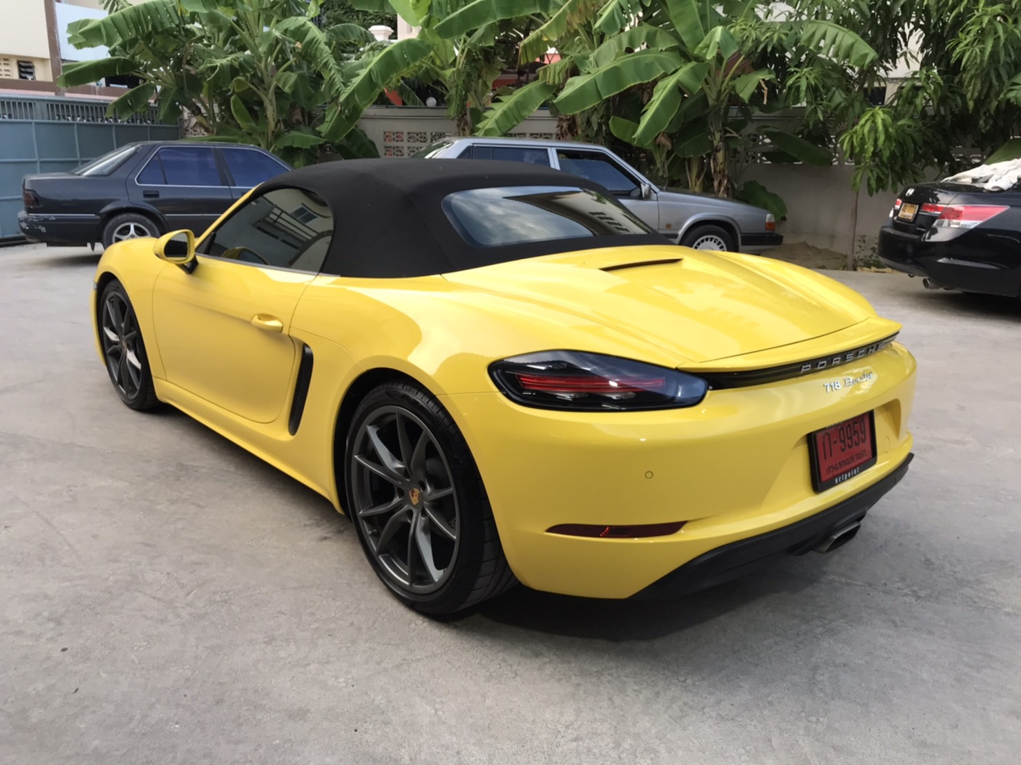Porsche Boxster 718 ปี 2017