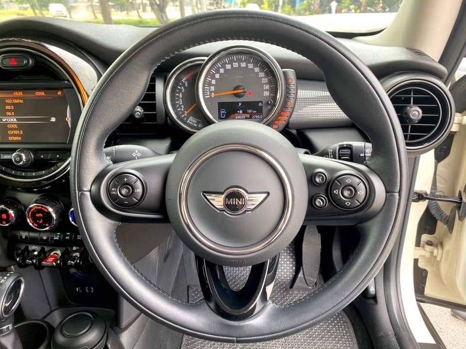 Mini Cooper RHD F56 ปี 2016