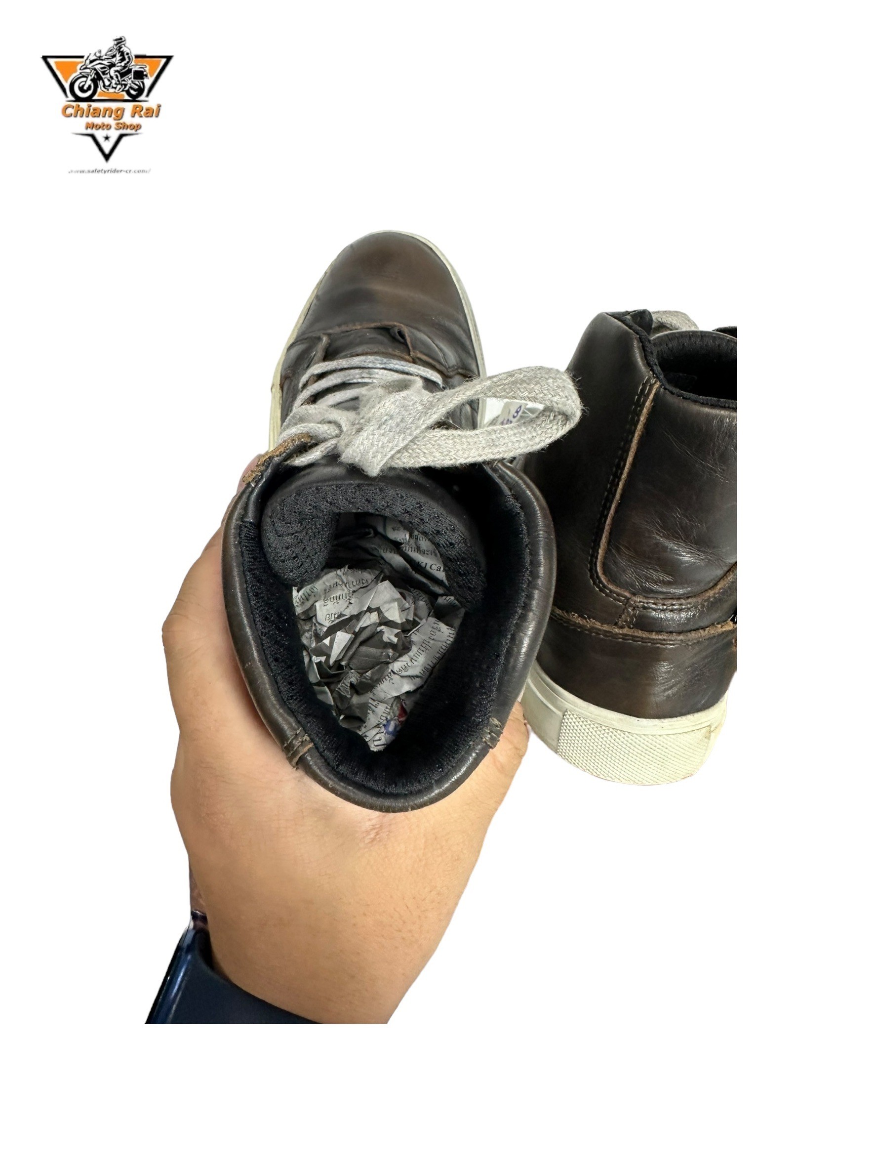 รองเท้าขี่มอเตอร์ไซด์( มือสอง) RCBS-487 Size ขนาดจากป้าย 41:EUR / 7:UK / 25.4:Cm.(dainese)