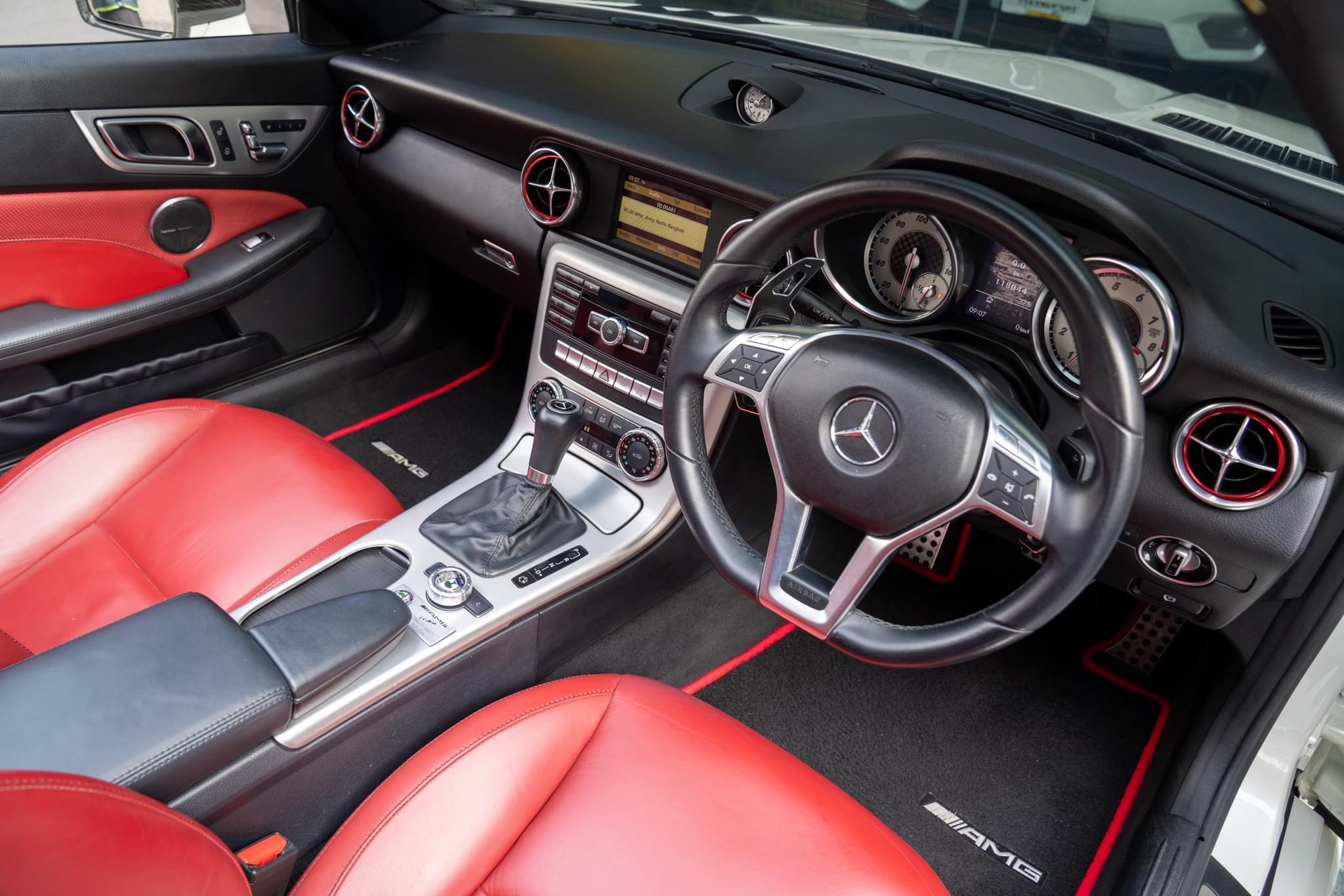 Mercedes BENZ SLK 200 CGi AMG ปี 2012