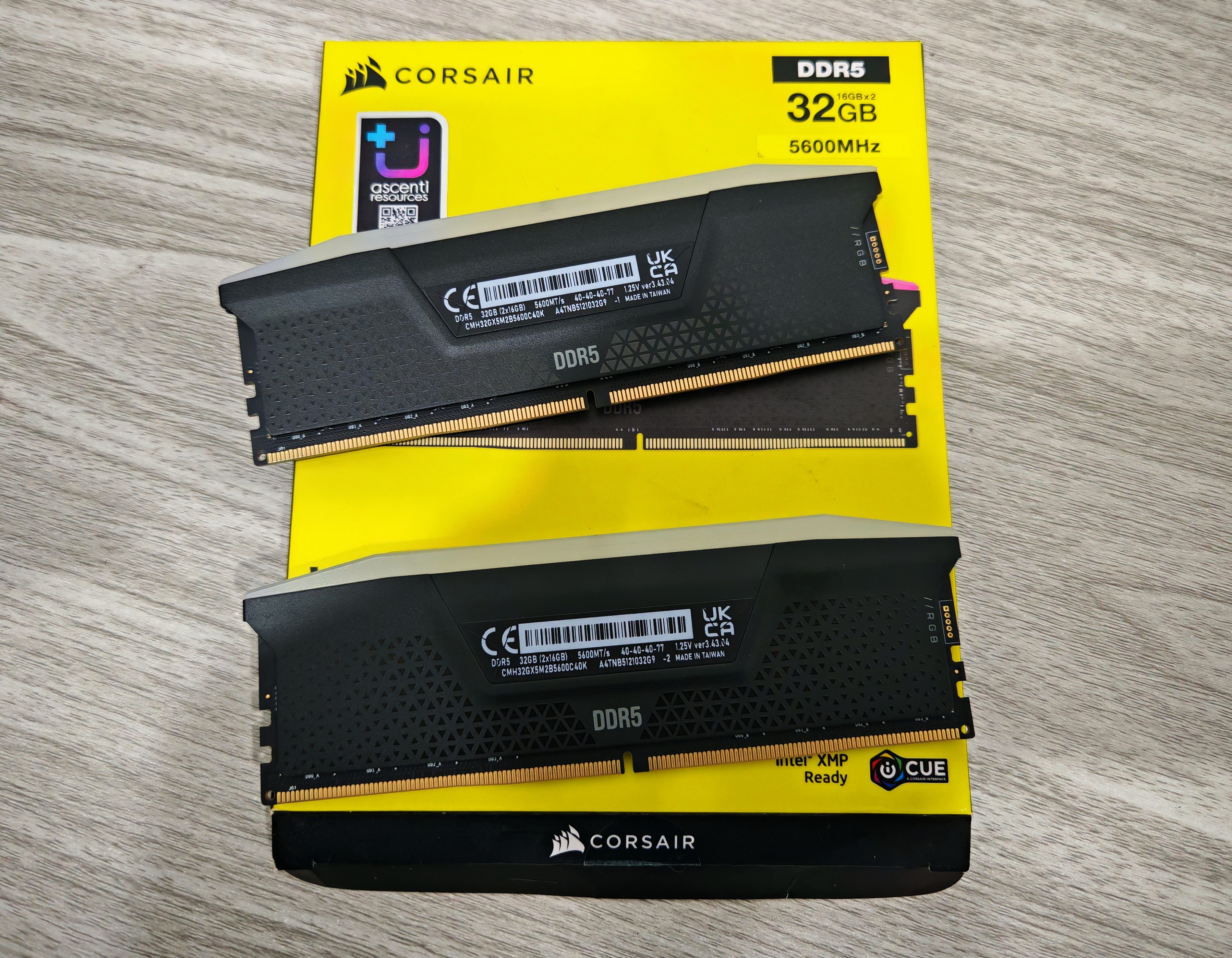- Ram Corsair Vengeance DDR5 32GB(16*2)/5600 (BLACK)