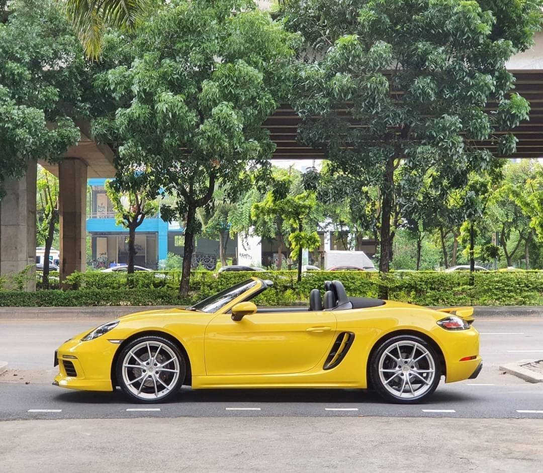 Porsche Boxster 718 ปี 2018