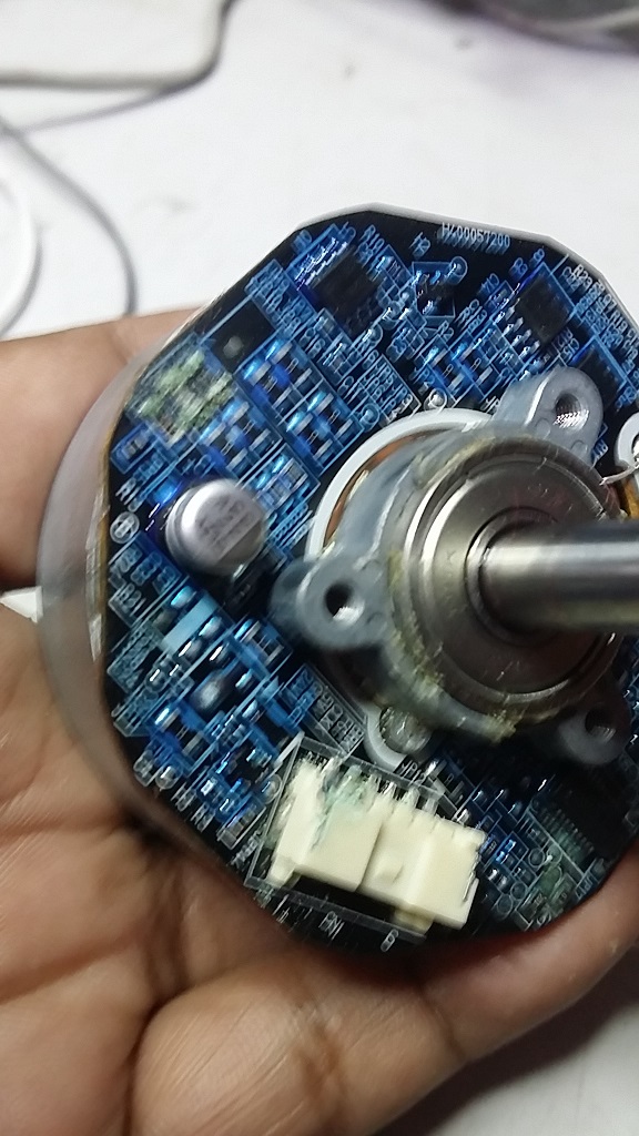 ซ่อมบอร์ดเครื่องฟอกอากาศ ยี่ห้อ Xiaomi 2S เปลี่ยนมอเตอร์