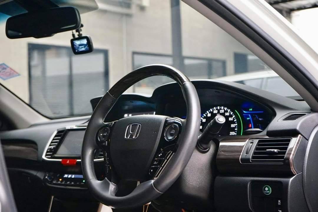 Honda Accord Hybrid ปี 2017