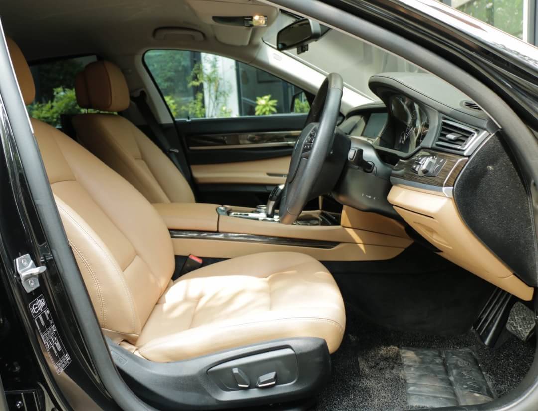 BMW 730Ld Lci ปี2015 สีดำ