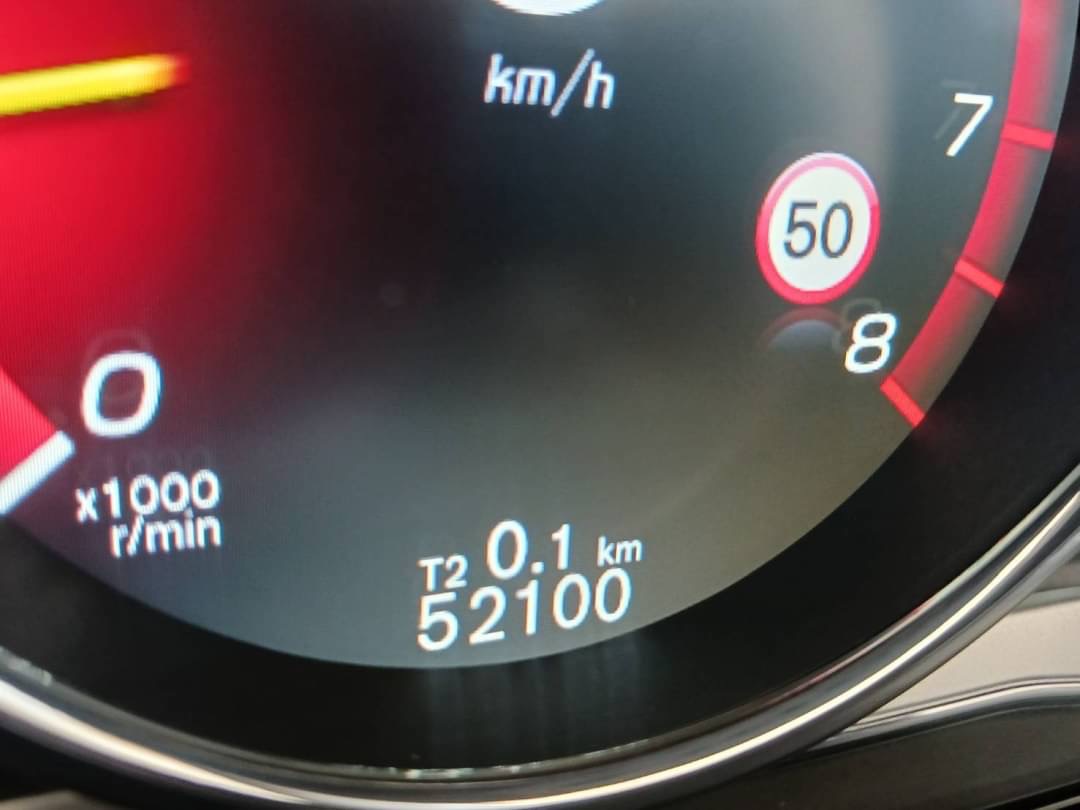 VOLVO V60 T5 ปี 2015 สีขาว