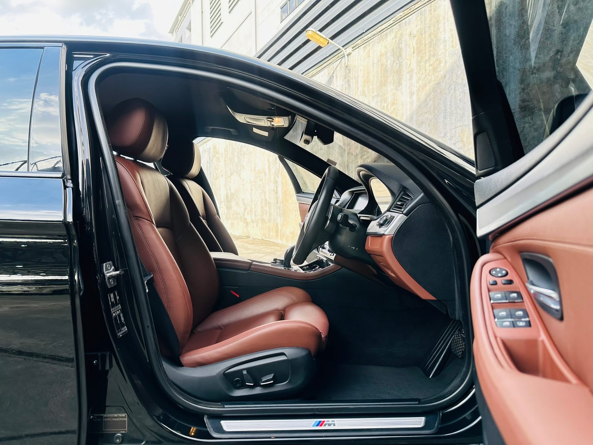 BMW SERIES 5, 525D M-SPORT F10 ปี 2015