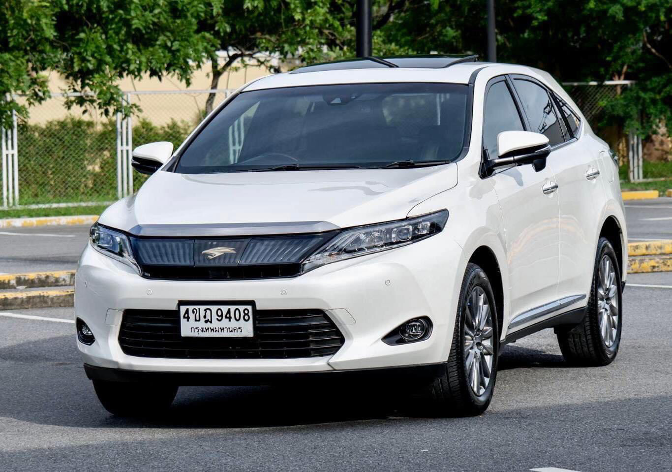 Toyota Harrier 2.0L Premium Pakage ปี 2014