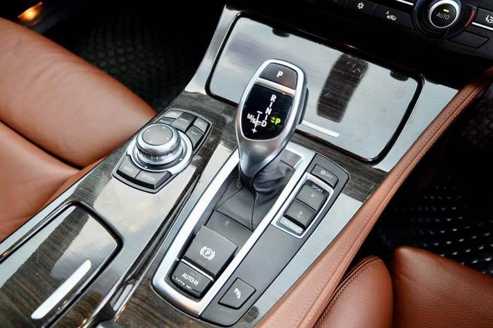 BMW F10 525D 3.0L ปี 2013