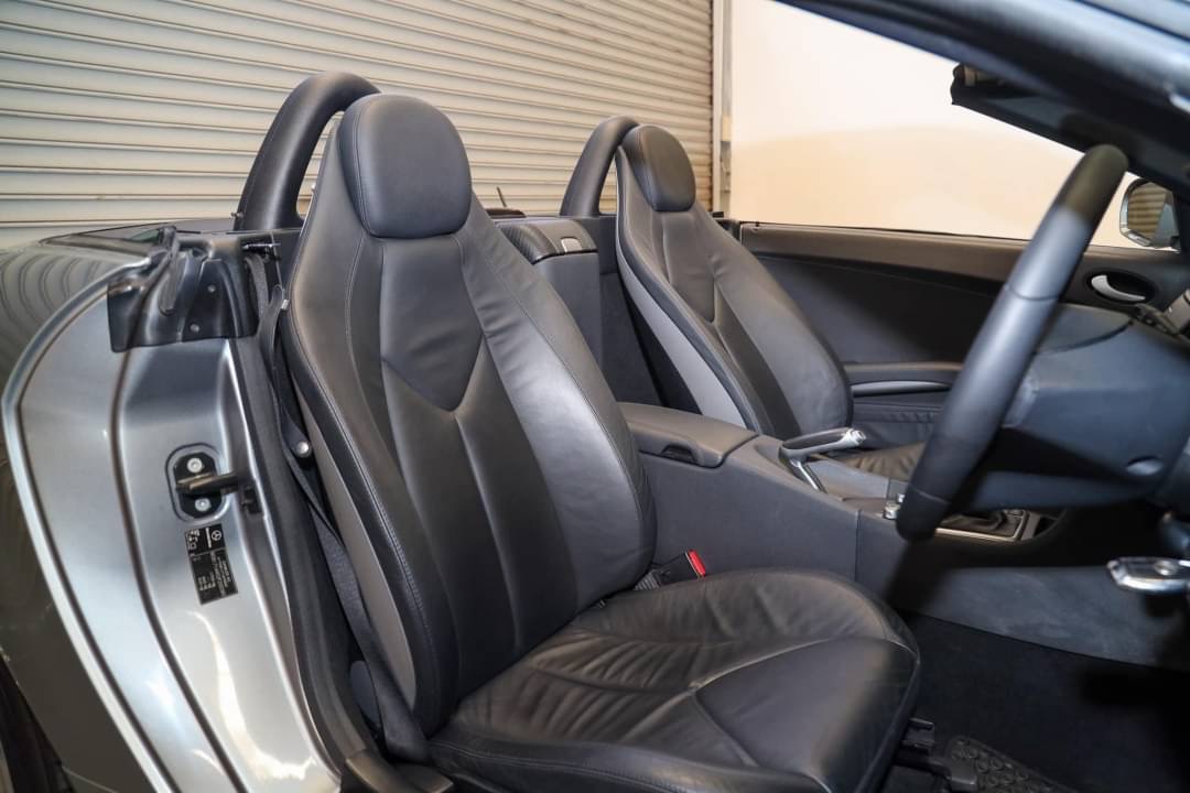 Mercedes Benz SLK200 AMG โฉม facelift แท้ สีเทา ปี 2011