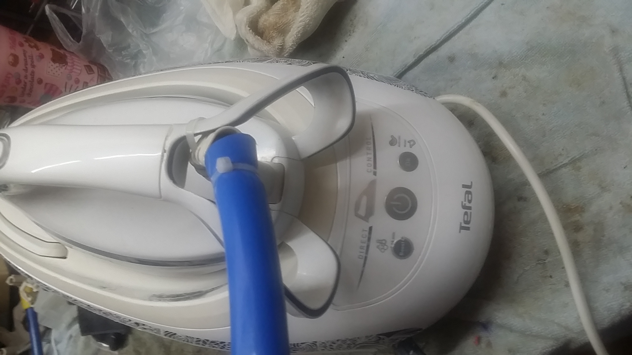 ซ่อมเตารีดไอน้ำ ยี่ห้อ TEFAL รุ่น GV9582 อาการได้ยินเสียงปั้มทำงานแต่ไอน้ำไม่ออก