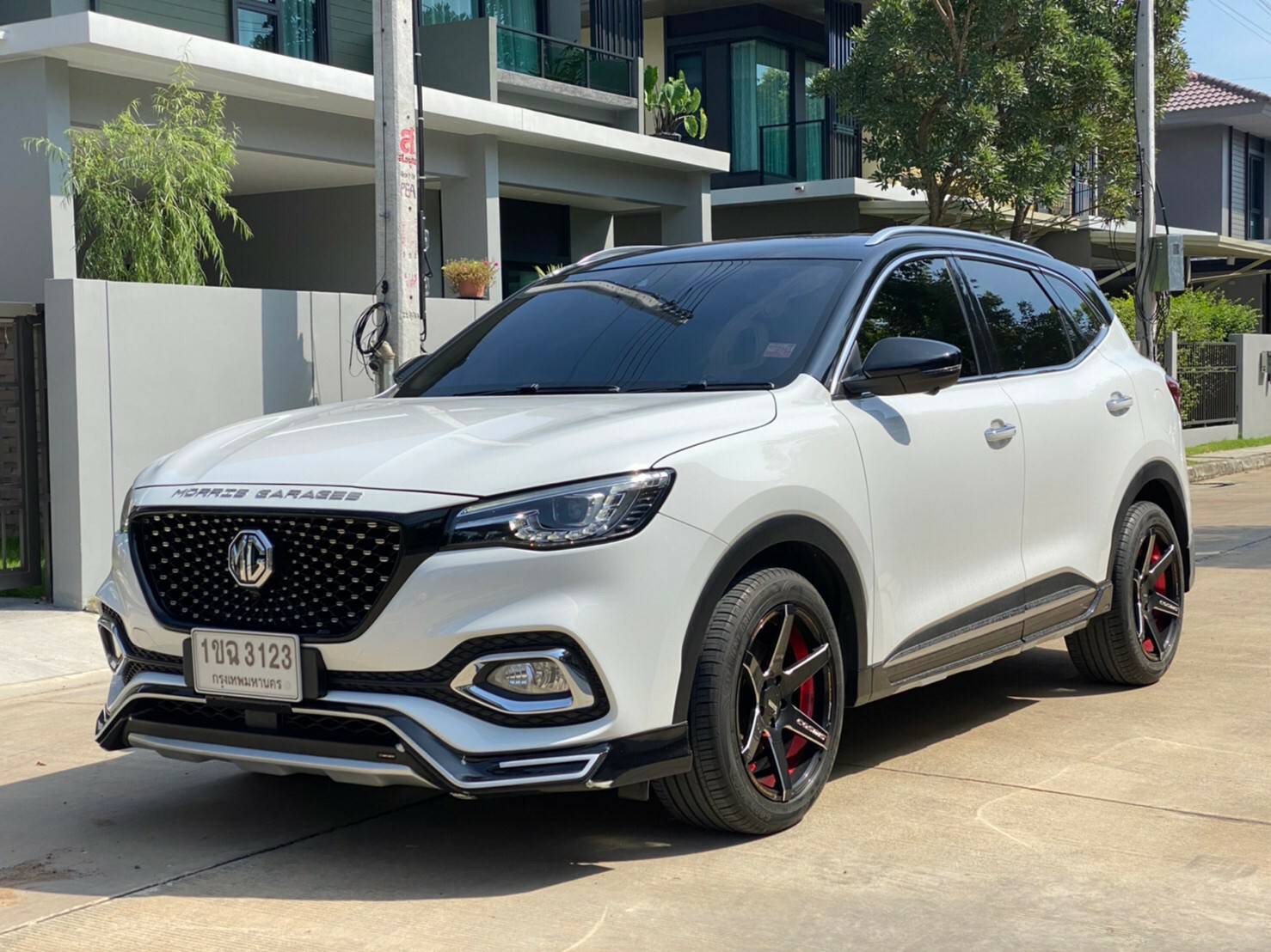 MG HS 1.5X Sunroof สีขาว ปี 2020 รุ่นท็อป