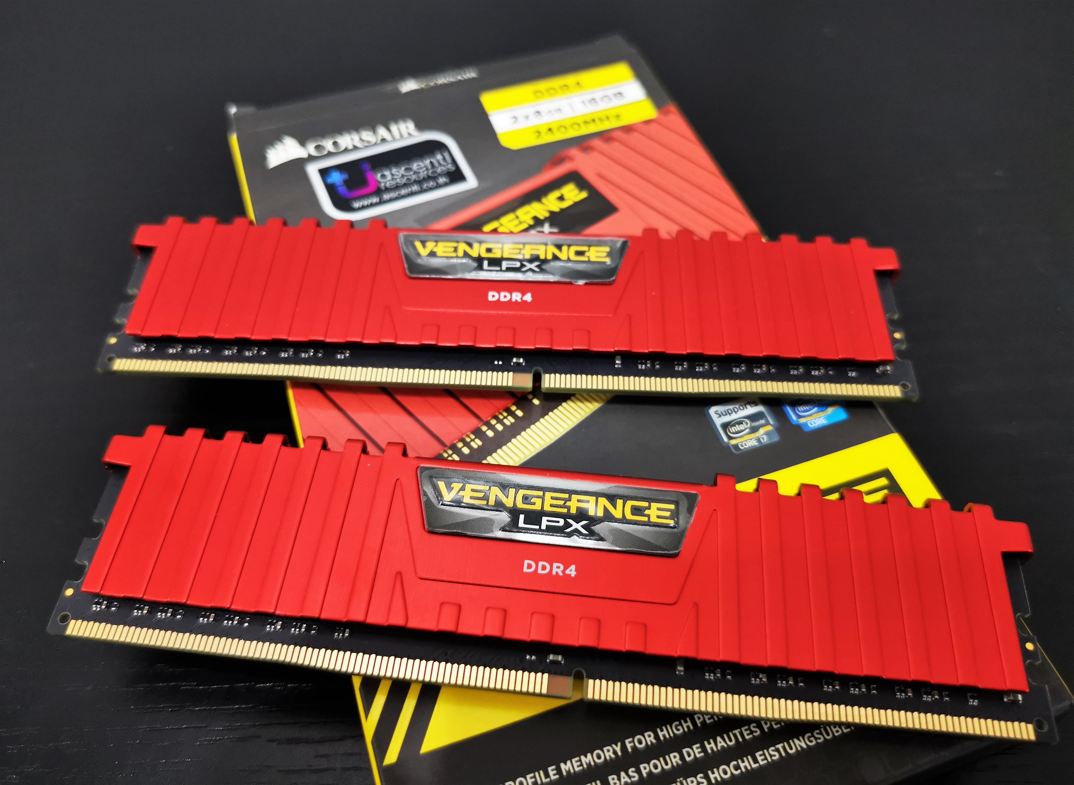 RAM Corsiar VENGEANCE LPX DDR4 16GB(8*2)/2400 (Red)