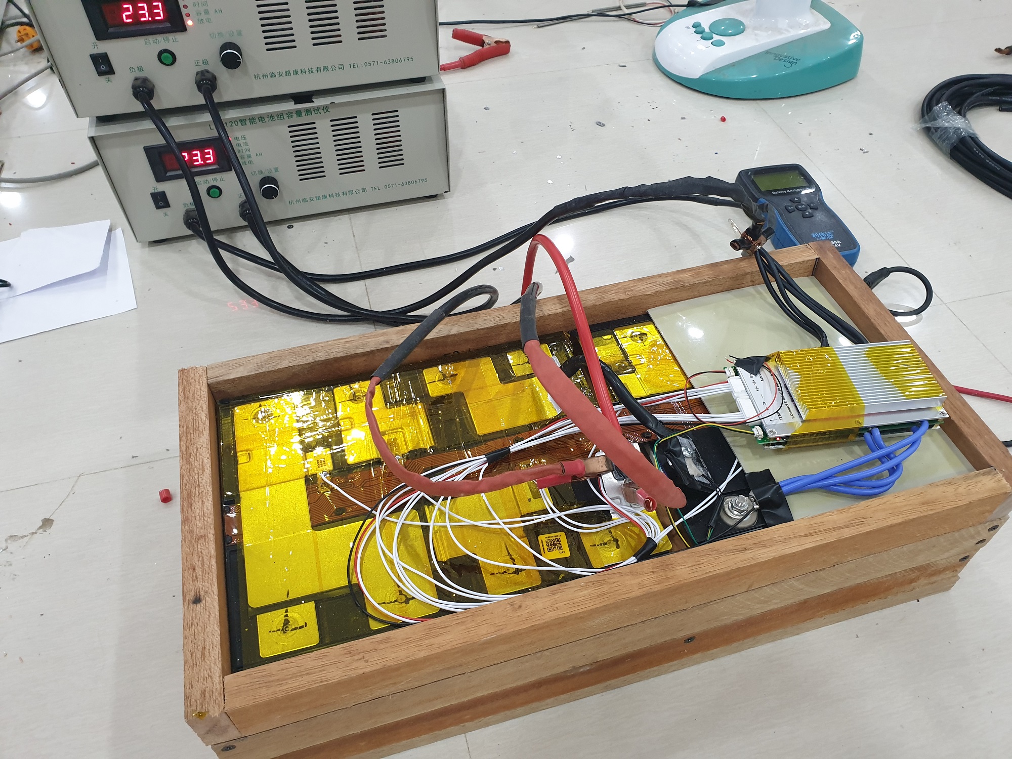 แบตเตอรี่ลิเทียมไอออน NMC 24v 235Ah พร้อม smart BMS