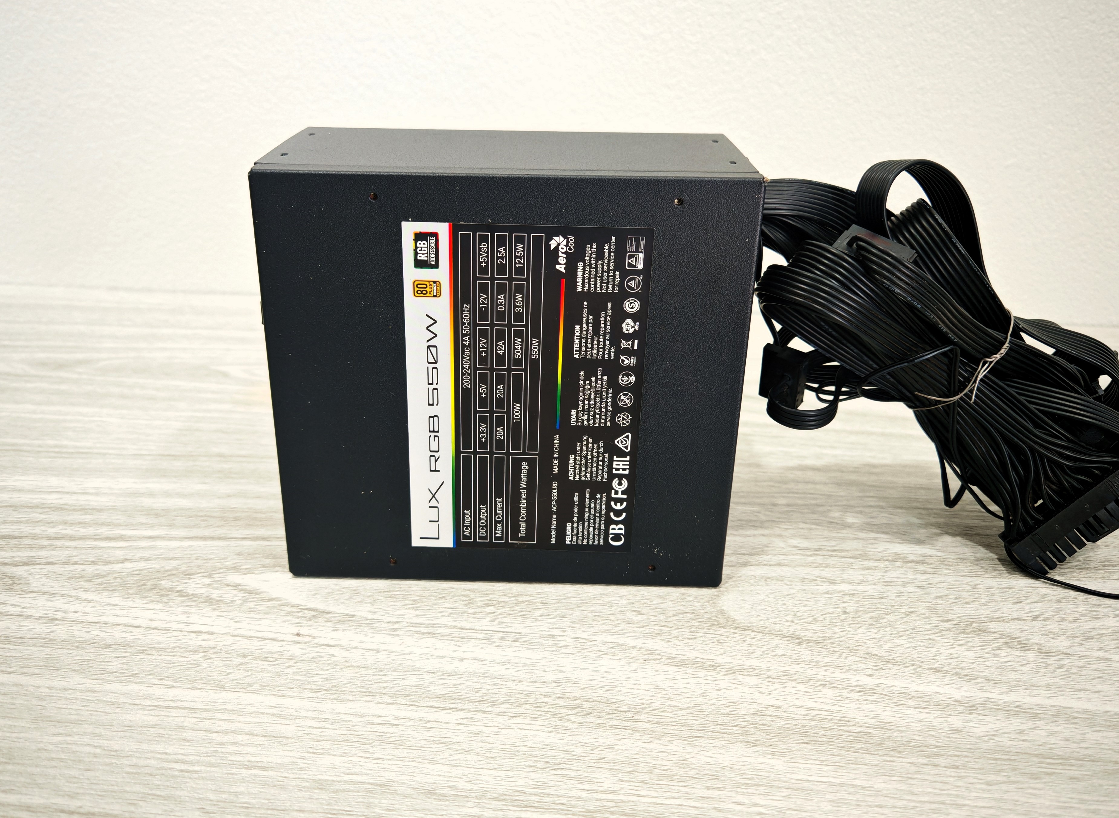 PSU AeroCool Lux 550W RGB (80+ Bronze)