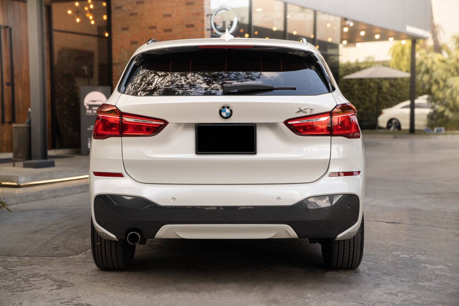 BMW X1 1.8sDrive M Sport ปี 2017 สีขาว