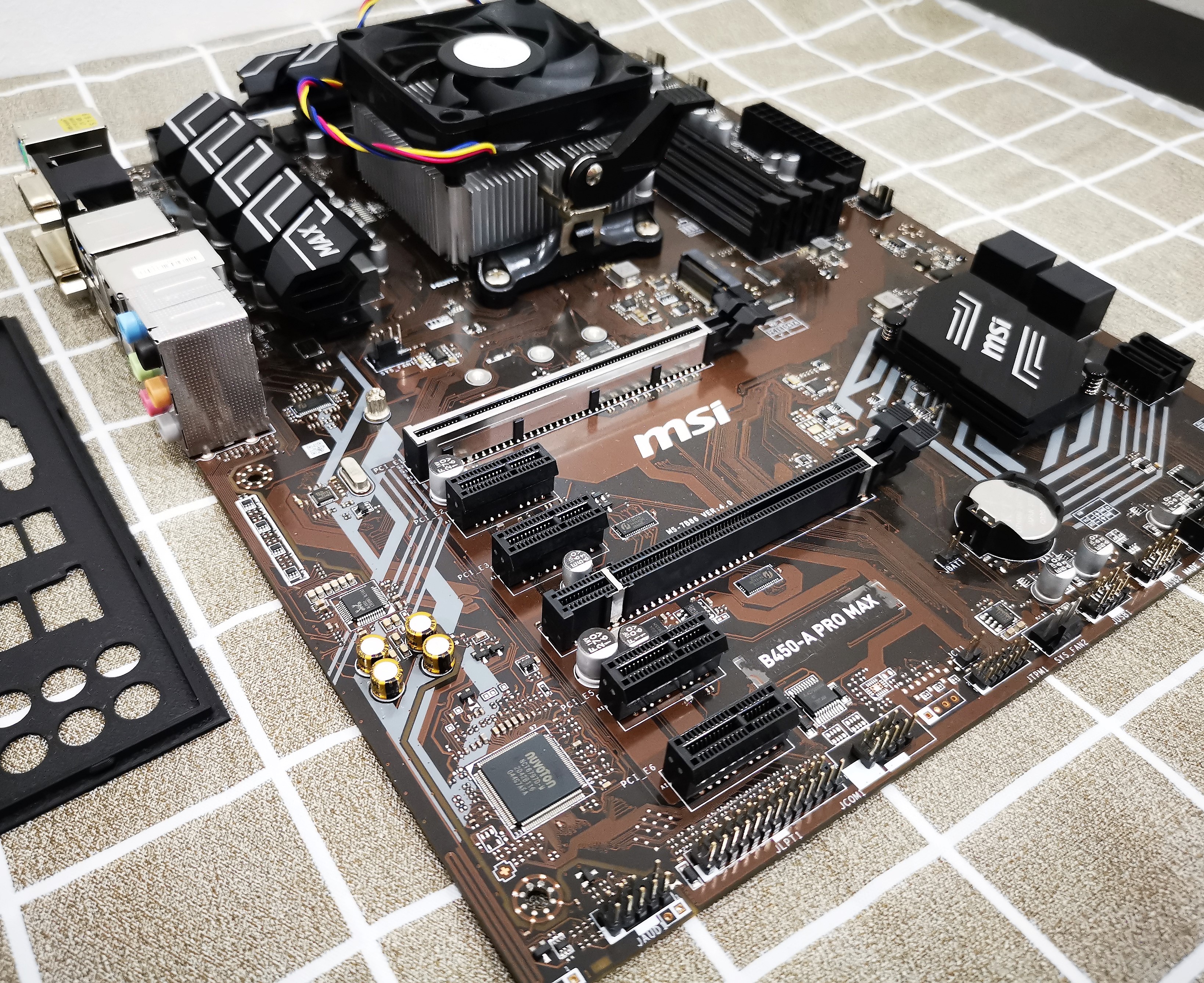 เซ็ตมัดรวม บอร์ด B450 + ซีพียู ATHLON 200GE