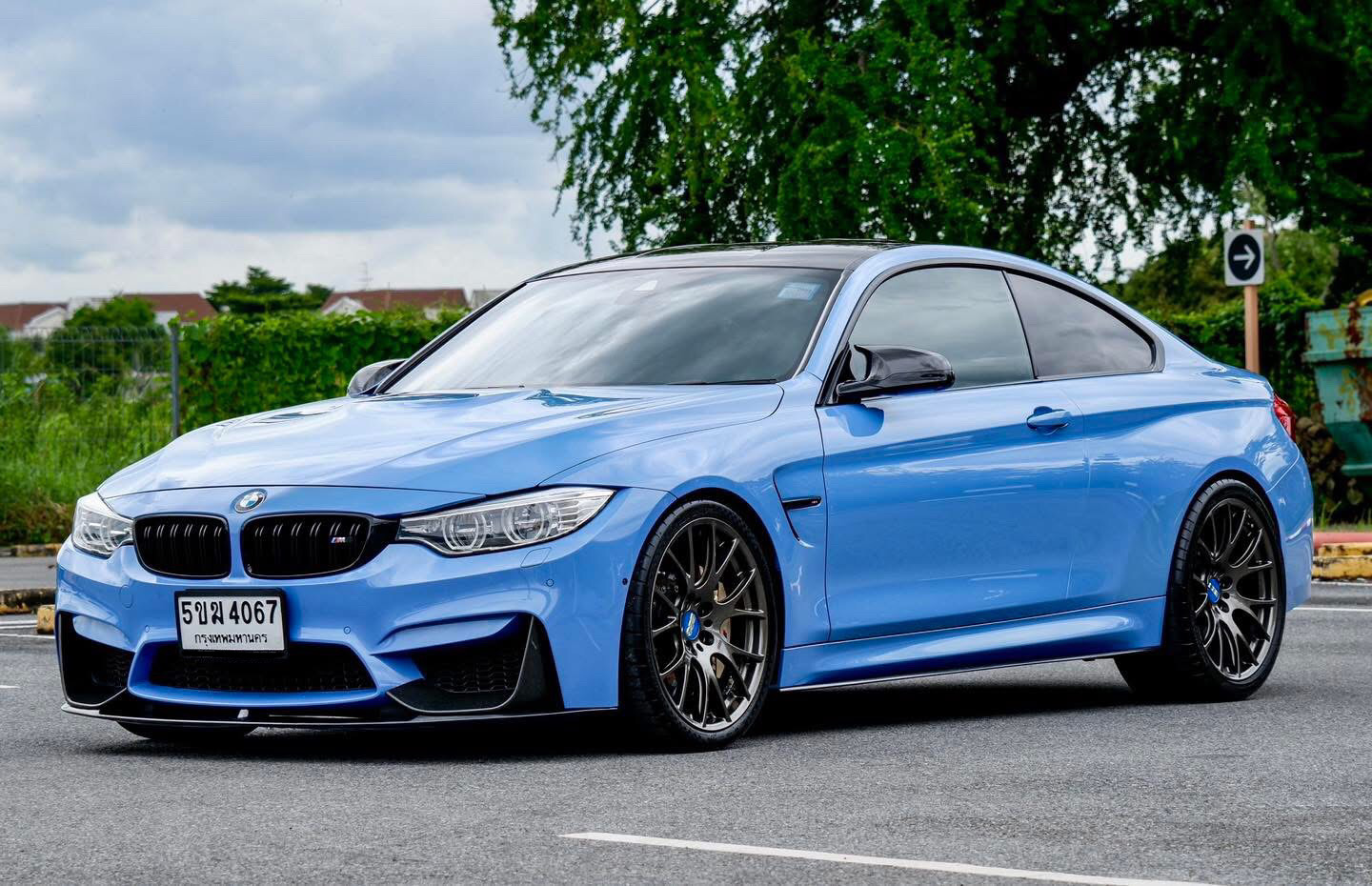 BMW F82 M4 Coupe Yas Marina Blue ปี 2015