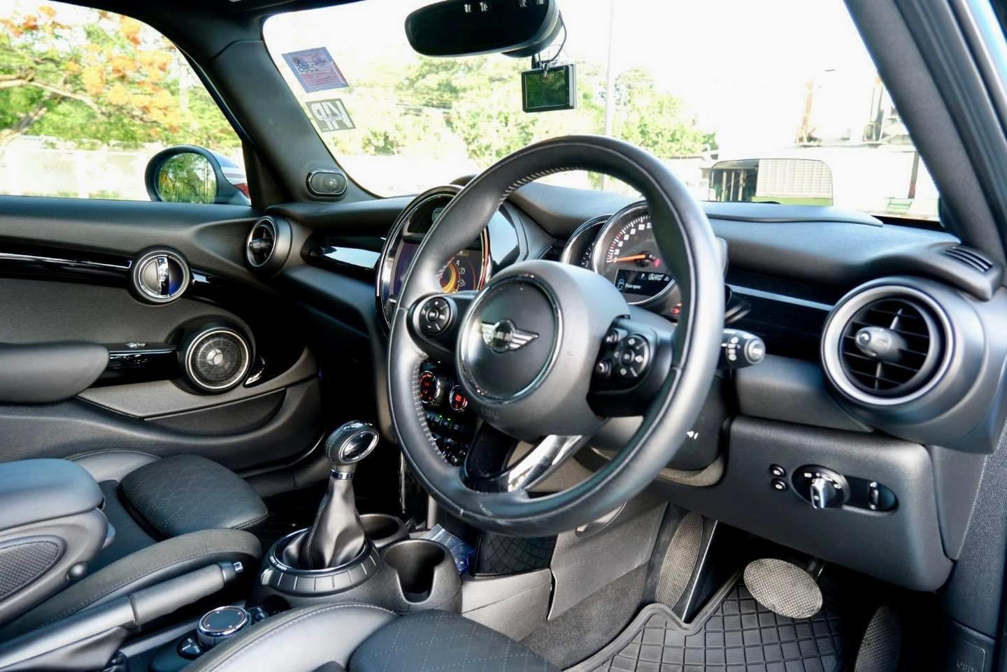Mini Cooper SD F55 Hacth 5D ปี 2016