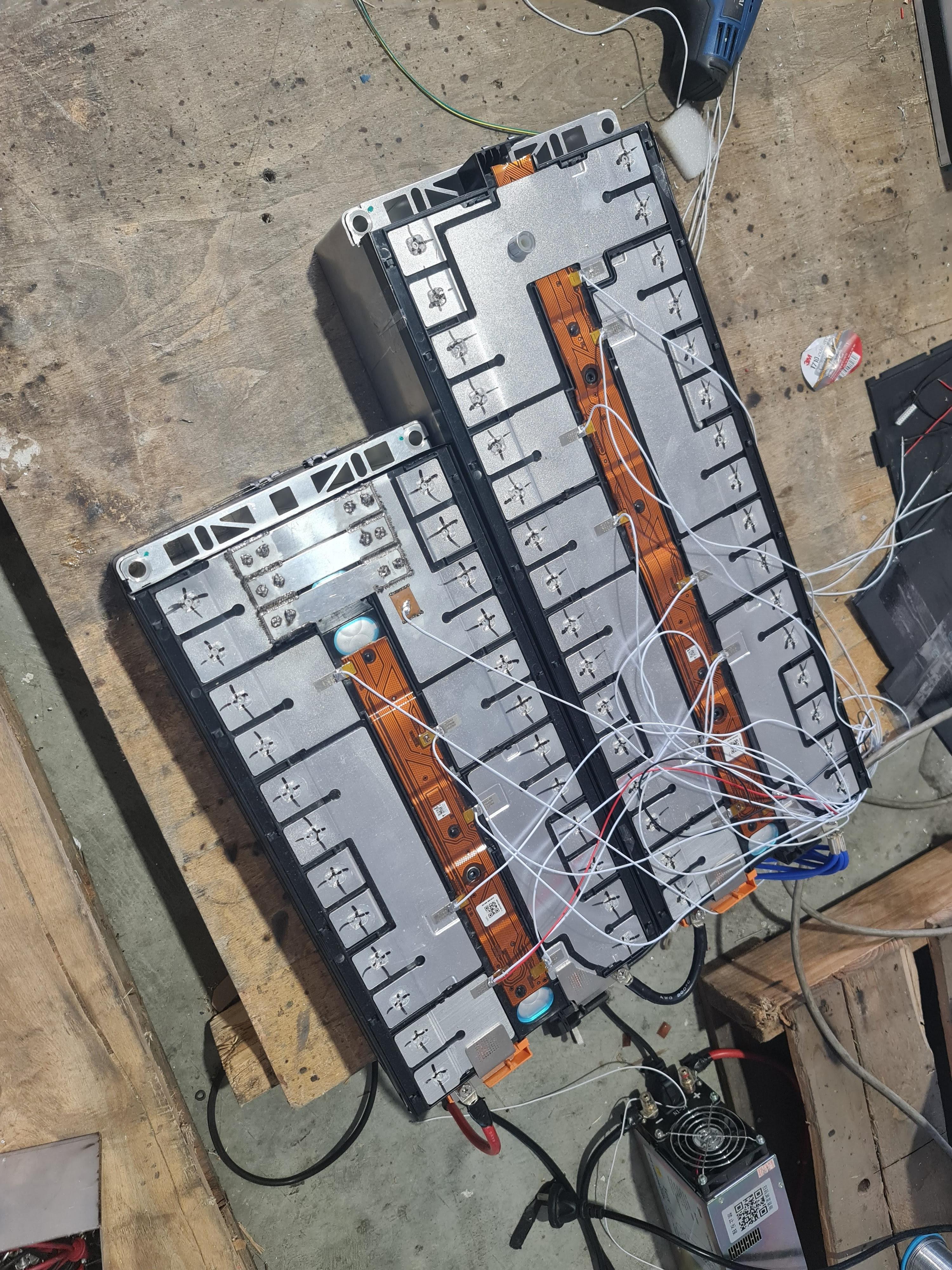 แบตเตอรี่ลิเธียม CATL NMC 811 48v 234Ah สำหรับโซล่าเซลล์ และ โฟลคลิฟท์ไฟฟ้า ขนาด 1.5T ใช้ smart BMS ถ้า รถ 2.5 ton ต้องใช้ bms อีกรุ่น