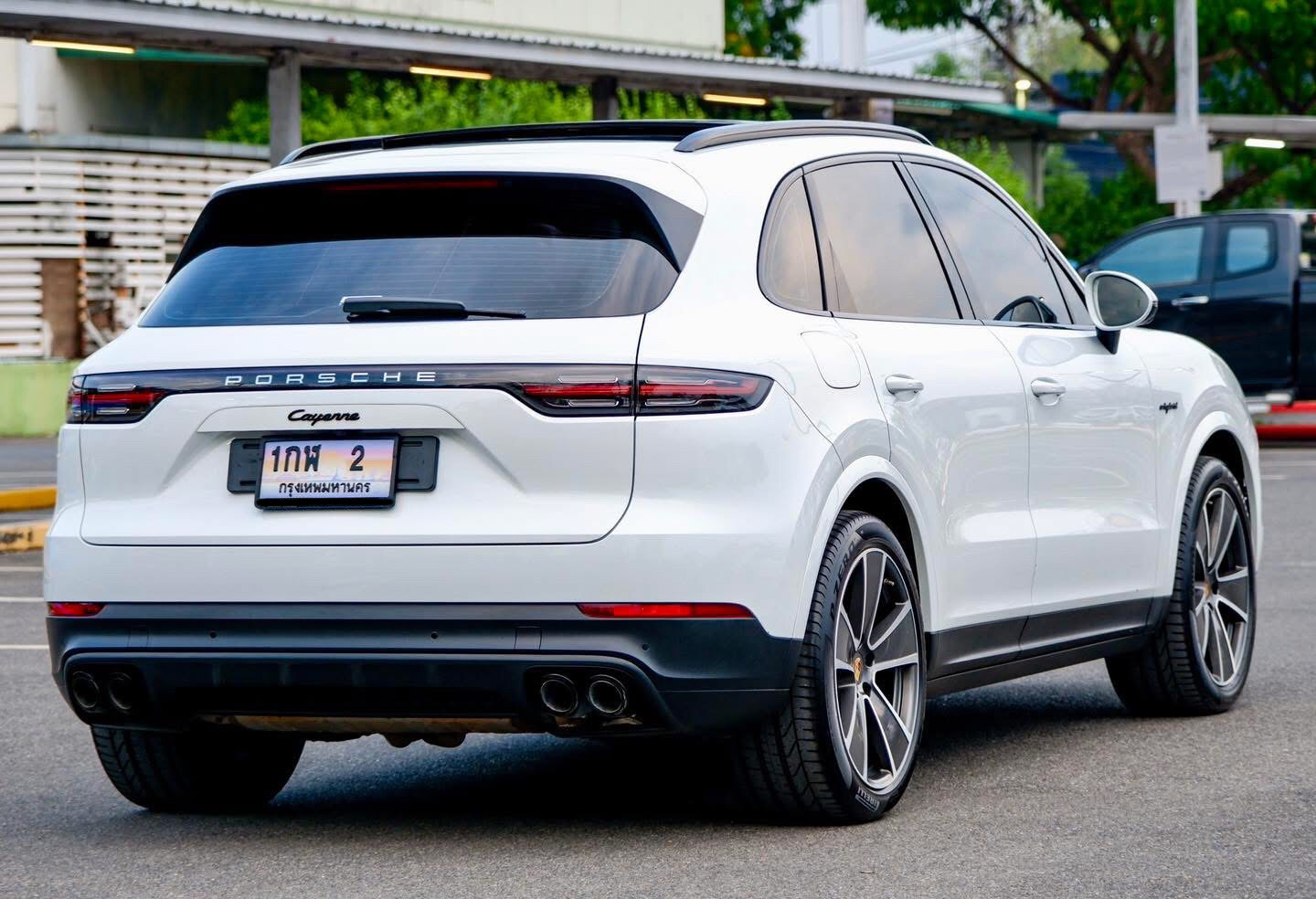 Porsche Cayenne E-Hybrid ปี 2021