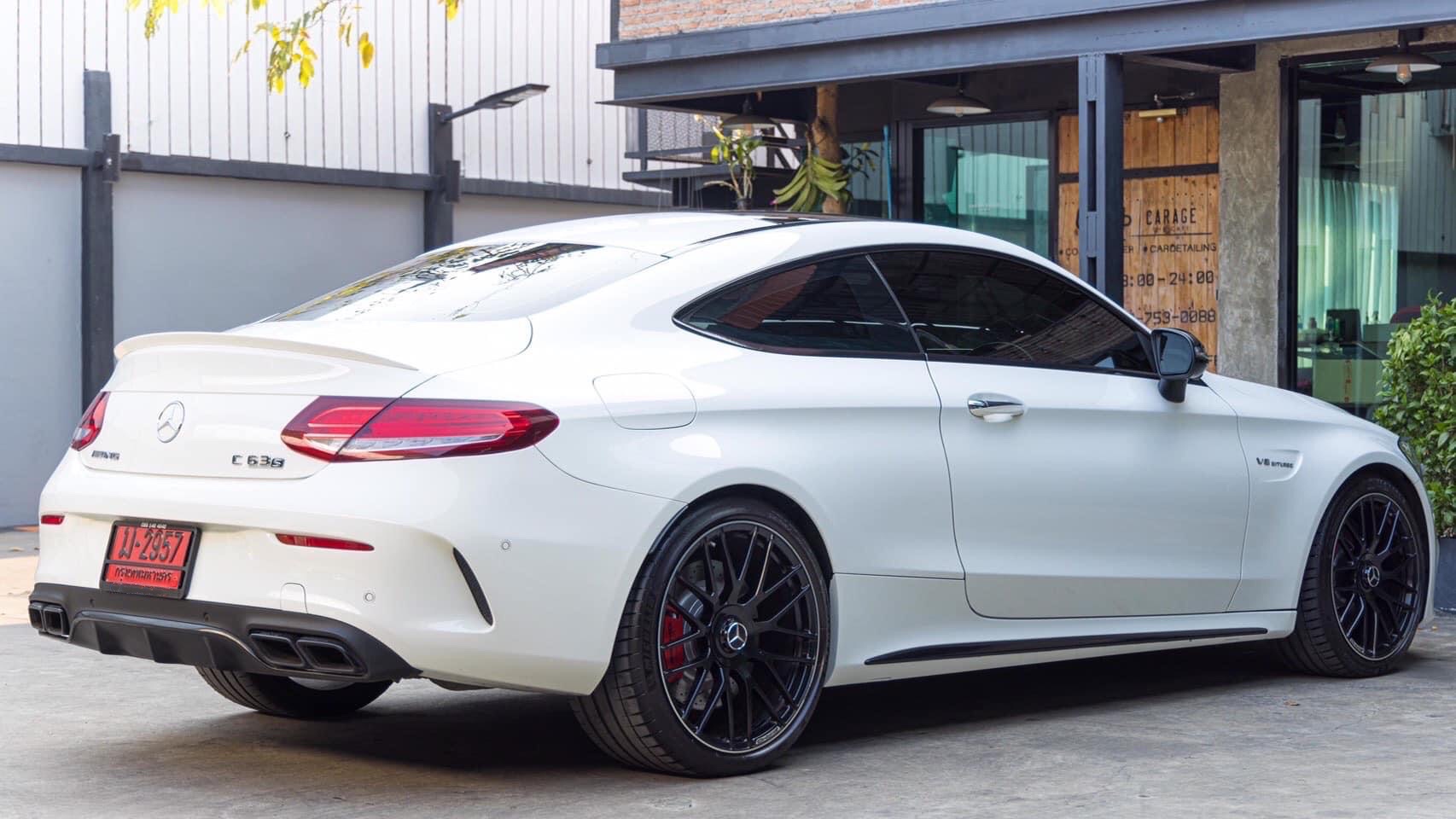 Mercedes-AMG C63s Coupe ปี 2016