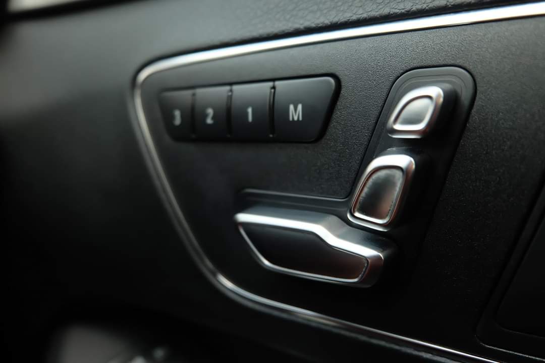 Mercedes Benz W212 E-200 Facelift AMG Sport Dynamic ปี 2014