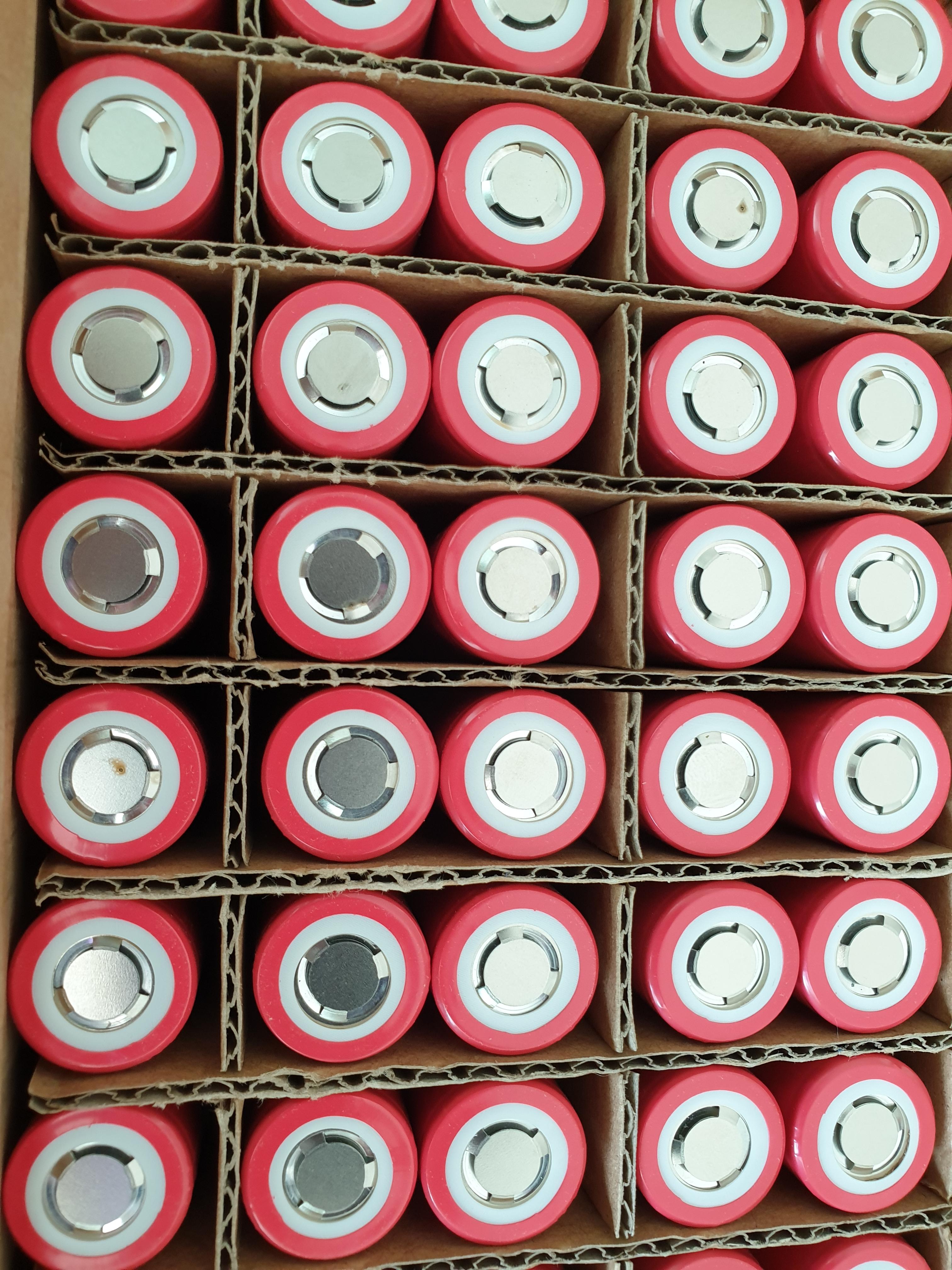 แบตเตอรี่ 18650 21700 จากรถไฟฟ้า tesla