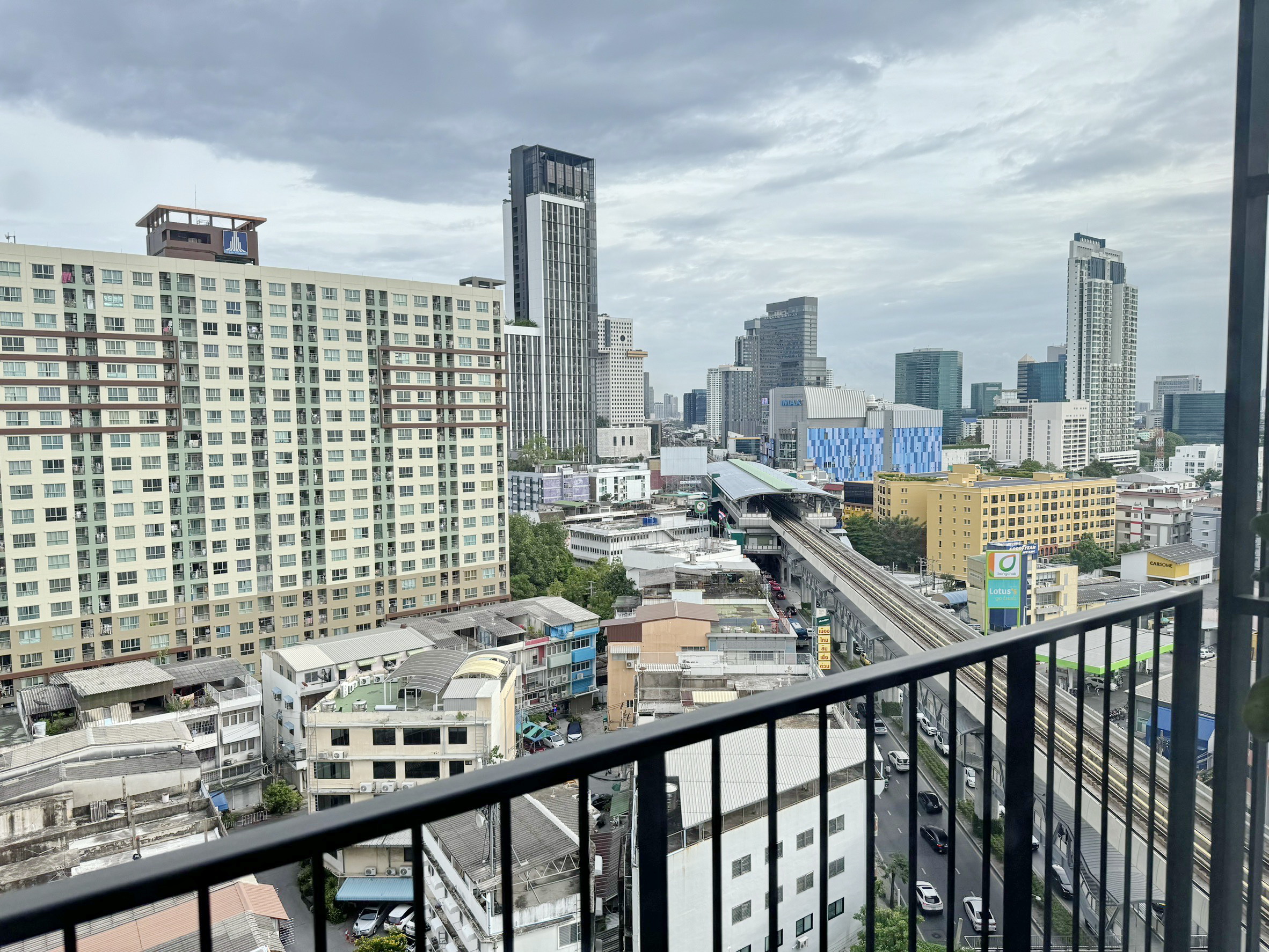 ให้เช่า centric รัชโยธิน ครัวปิด มีเครื่องซักผ้าให้ ใกล้รถไฟฟ้ารัชโยธิน 300 เมตร