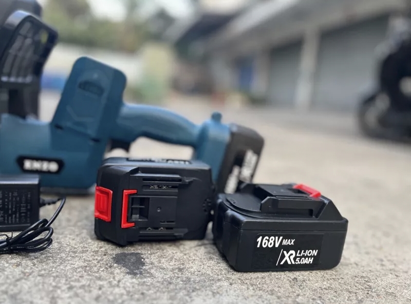 เลื่อยโซ่แบต Enzo 168V บาร์ 9 นิ้ว โซ่ 2 เส้น แบต 2 ก้อน