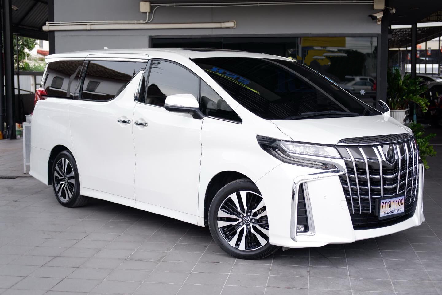 TOYOTA Alphard 2.5 SC Package Topสุด ปี 2023