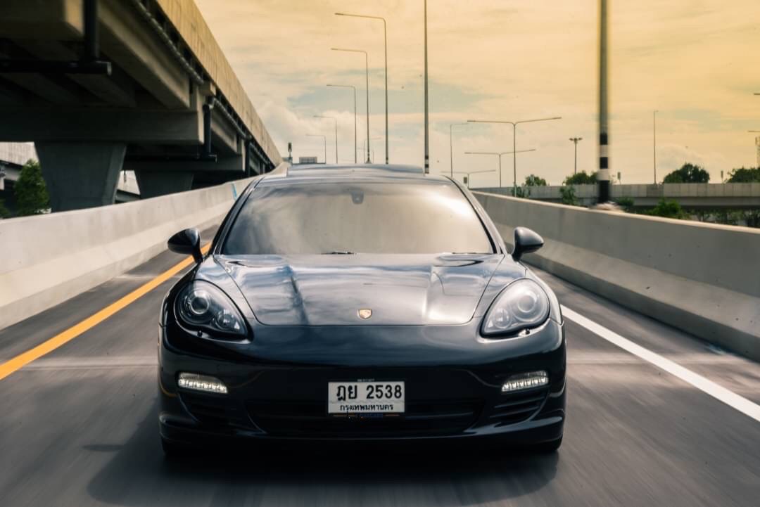 Porsche Panamera Diesel ปี 2012