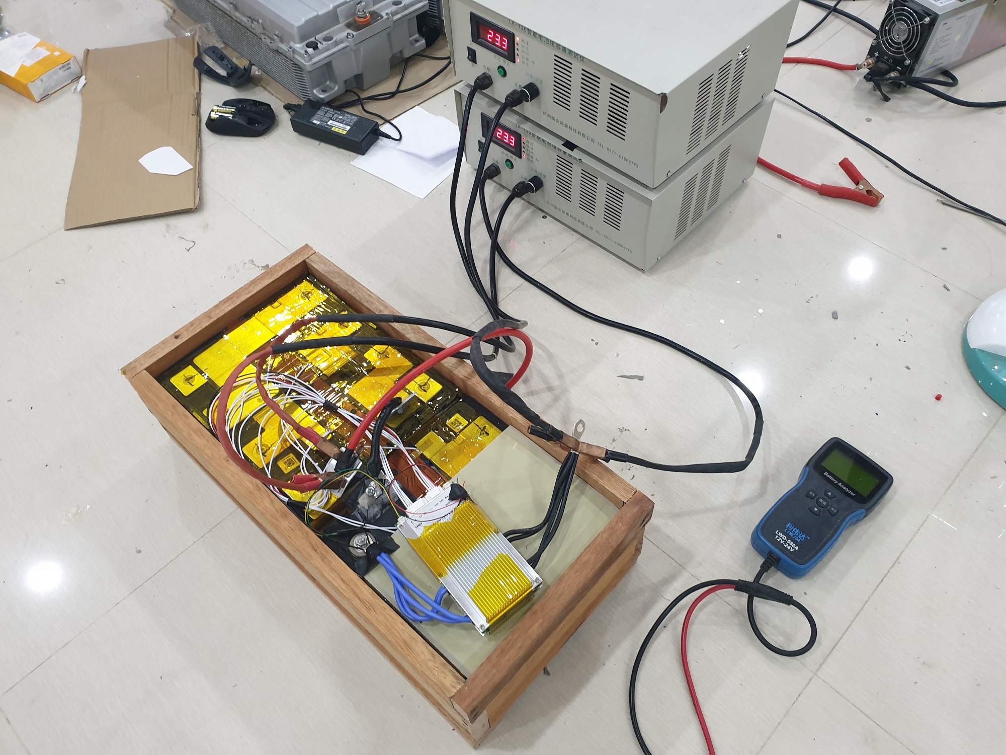 แบตเตอรี่ลิเทียมไอออน NMC 24v 235Ah พร้อม smart BMS