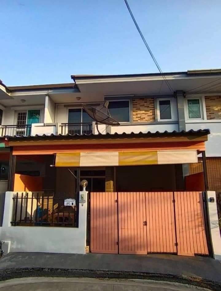 ให้เช่า / ขาย บ้านทาวน์เฮ้าส์ 2 ชั้น นครอินทร์