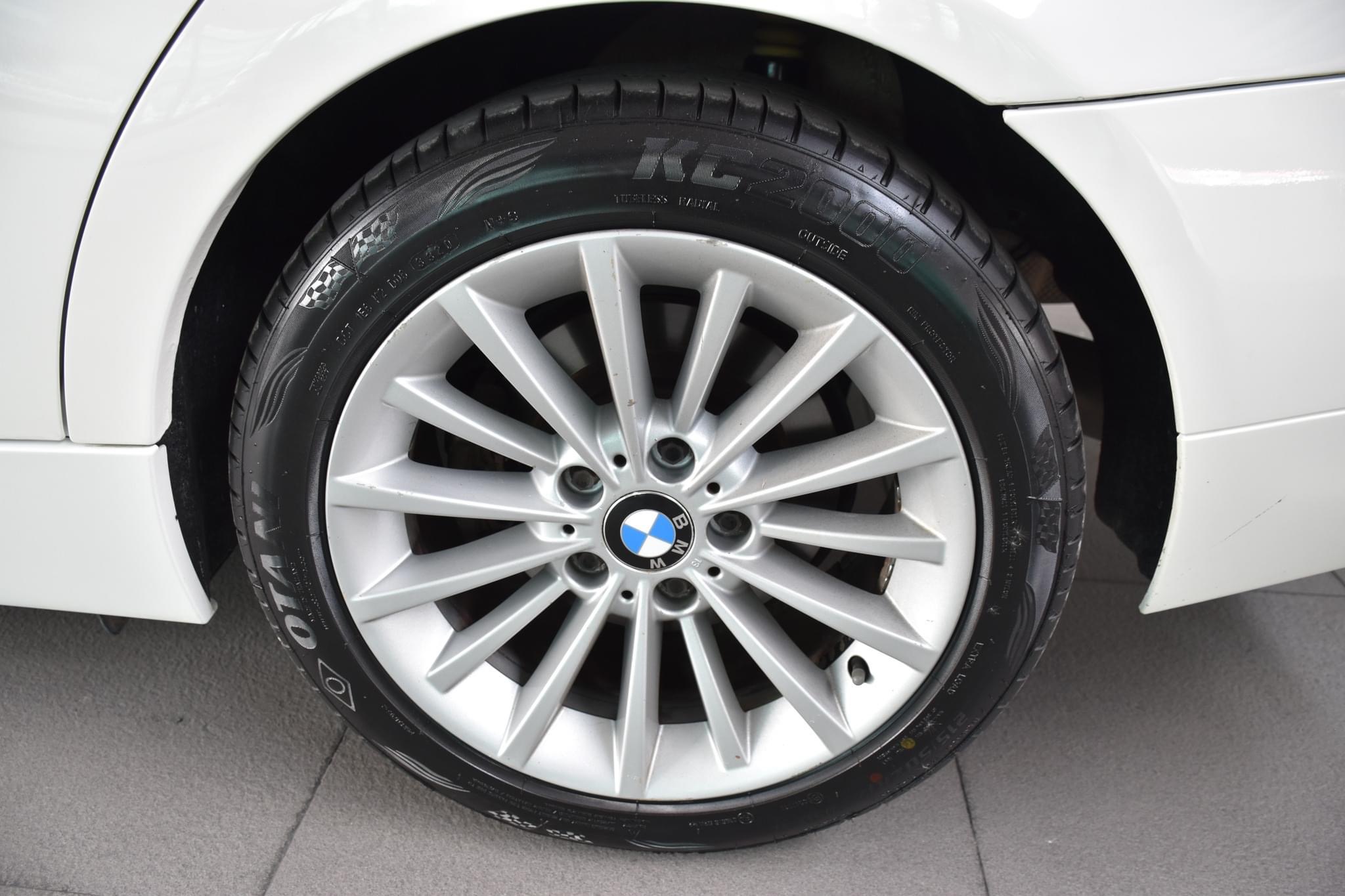 BMW 320d SE LCI V-Shape E90 ปี2012