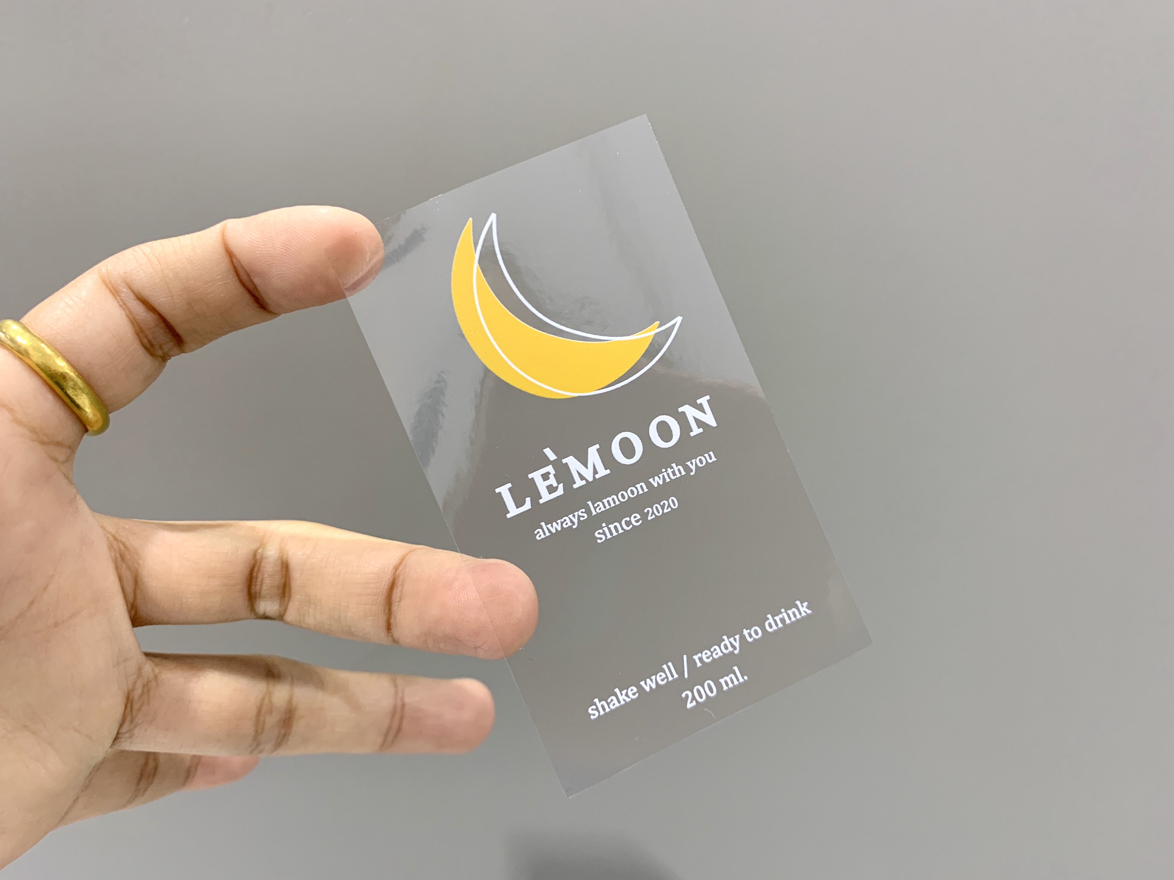 สติ๊กเกอร์ใสรองพื้นหมึกขาว หมึกขาว พิมพ์หมึกขาว