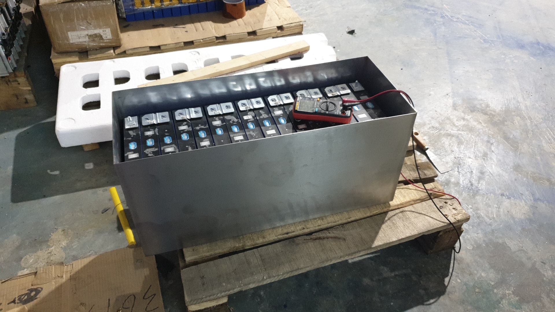 แบตเตอรี่ลิเทียม รถยกไฟฟ้า โฟล์คลิฟไฟฟ้า แฮนลิฟไฟฟ้า กระเช้าไฟฟ้า 24v 36v 48v lithium battery ประกอบตามสั่ง lifepo4 , NMC Line : roadracing