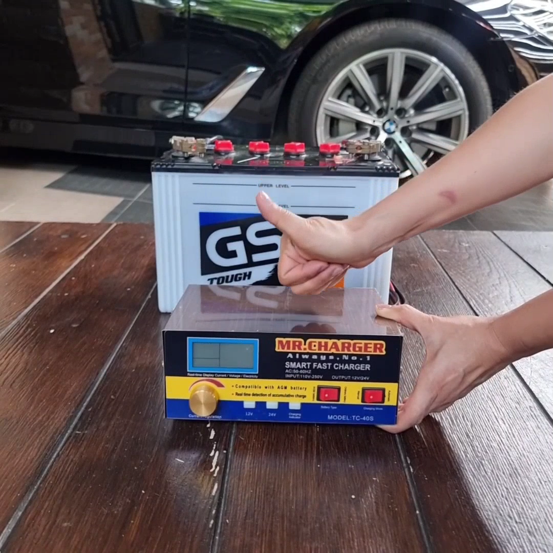 เครื่องชาร์จแบตเตอรี่ มิสเตอร์ชาร์จเจอร์ 12V 24V 20A แถมฟรี ชุดบล็อค
