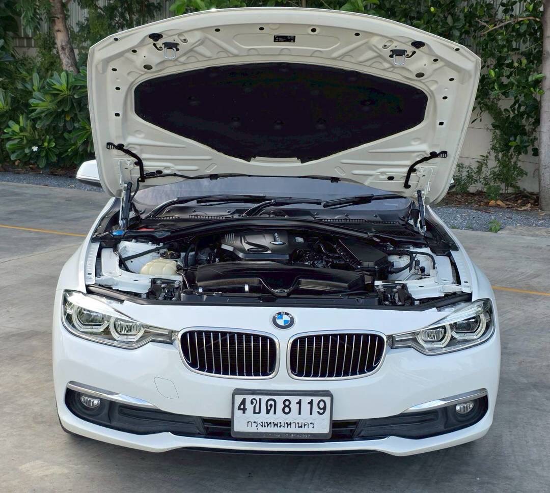 BMW 320d F30 LCI ปี 2018
