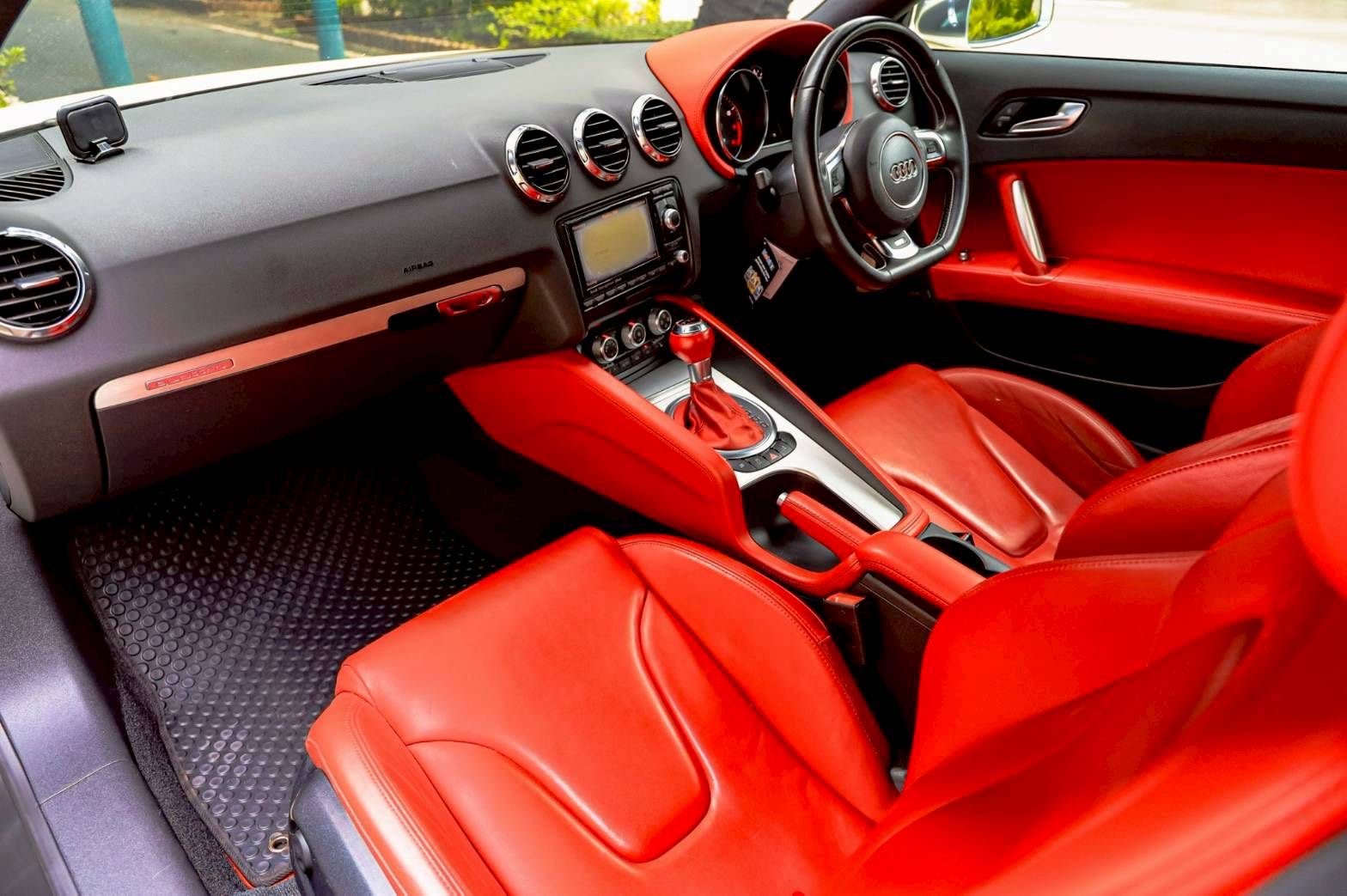 Audi TTS MK2 Exclusive ปี 2011