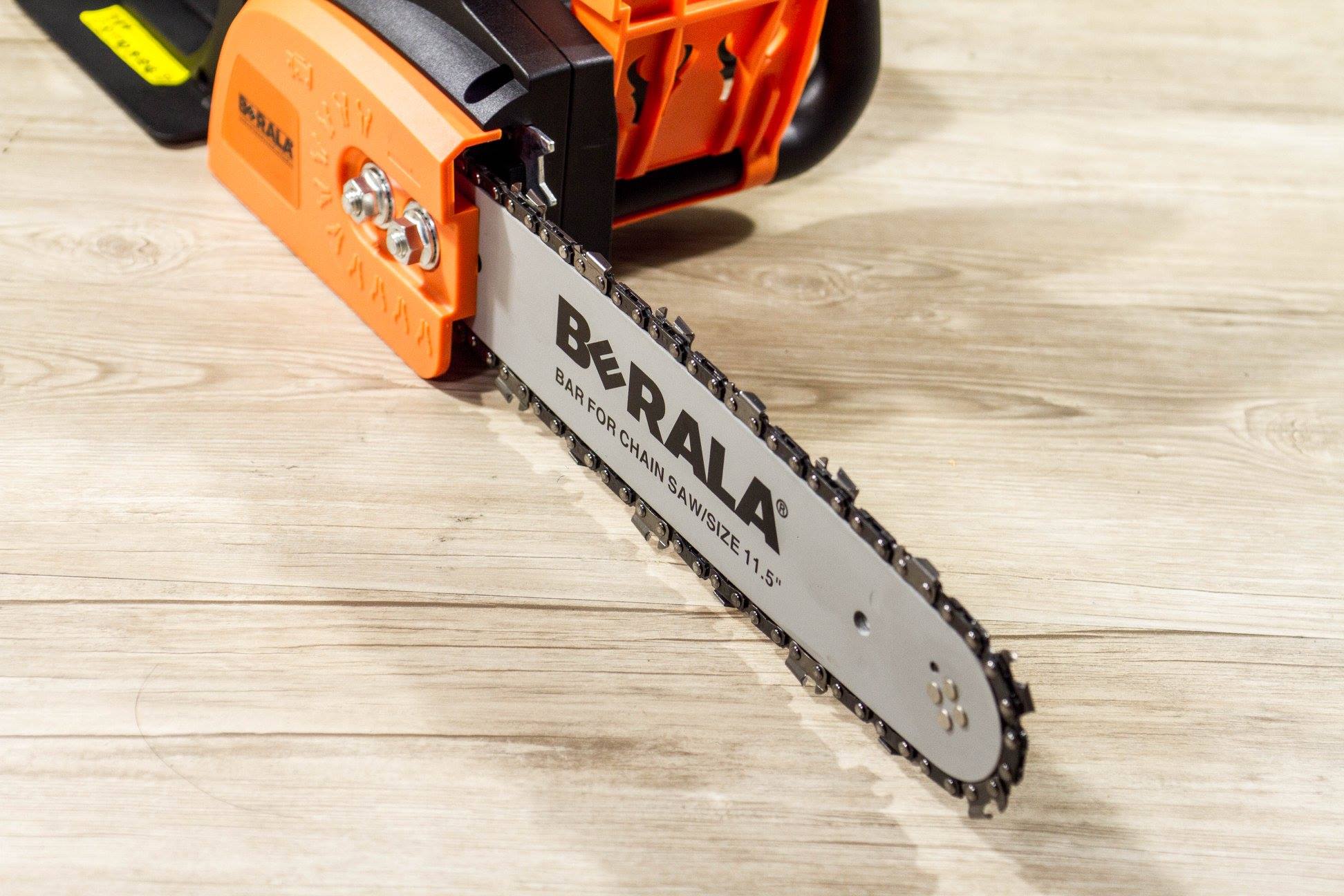 BERALA เลื่อยไฟฟ้า 11.5นิ้ว 700w